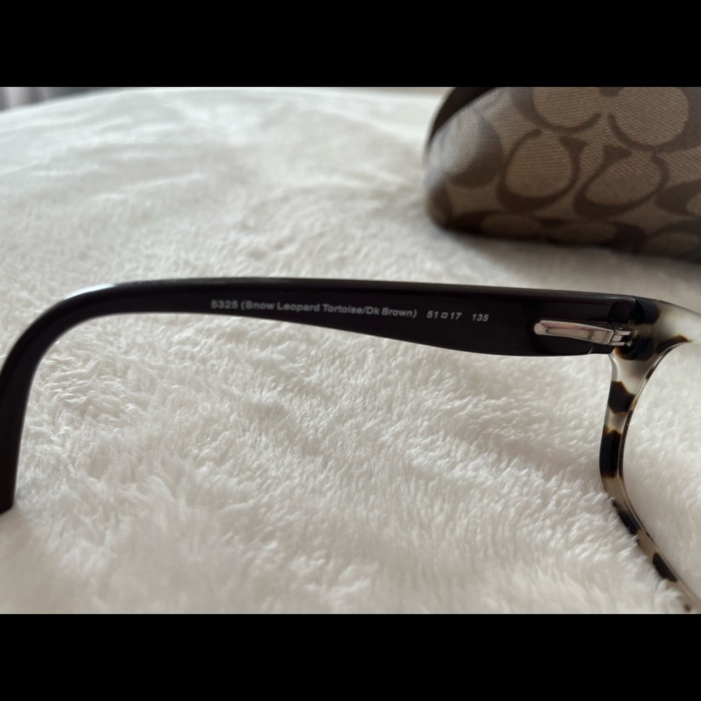 Coach prescription glasses. You can replace the lens. This is coach HC6070